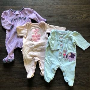 Carters baby girls zip up bodysuit. 3 month.